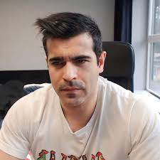 I am Daniel Hickling * 62 years old. * From London United Kingdom 🇬🇧 * I  am a widower. * i have 2 children both grown up and live