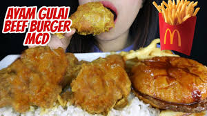 Pernah tidak moms punya keinginan untuk mencoba membuatnya sendiri di rumah? Ayam Gulai Mcd Beef Burger Saus Samyang Fries Asmr Mukbang Indonesia Youtube