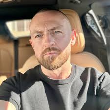 Eric Mackay (@ericmackay) • Threads, Say more