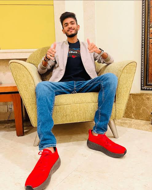  youtuber anurag dwivedi 