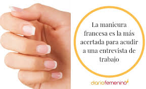 Uña con esmalte de uñas azul marino brillante sobre fondo blanco. Como Pintarse Las Unas Para Una Entrevista De Trabajo Manicura Apropiada