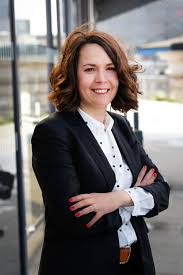 Pleinement acteurs de leur année de master 2, les étudiants ont de multiples occasions d'échanges avec les membres du réseau des anciens diplômés. Aude Le Brun Carcreff Avocats