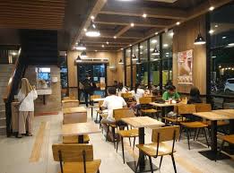 Tanah liat yang bercampur air adalah lembut, mudah dibentuk, dan dapat mengekalkan corak yang dihiasi padanya. Burger King Jakarta Jl Salemba Raya Senen Restaurant Reviews Photos Tripadvisor