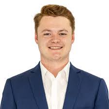 Jill Ames's Instagram, Twitter & Facebook