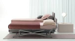 È possibile, inoltre, su richiesta realizzare il letto estro con un cassetto con divisorio centrale su richiesta, previo preventivo, è possibile realizzare anche misure personalizzate. Golf 503 Oggioni