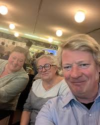 Afgelopen maandag was het Turnhouts wetenschapscafé weer een succes! Prof. Patrick  Willems gaf een boeiende lezing over droogtes en overstromingen, en wat er  nodig is voor een duurzaam waterbeleid. Tegelijkertijd stond op