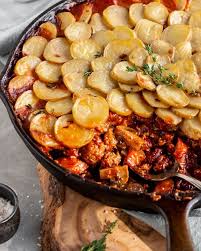 Vegan Savory Skillet Stew With Baby Potato Topping Crumbs Caramel Recipe Vegan Recipes Food Recipes