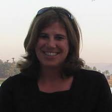 Senior Director Marketing & Communications.pdf