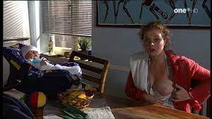 Naked Anja Antonowicz in Lindenstraße < ANCENSORED