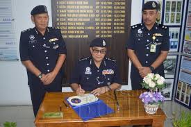 Timbalan pesuruhjaya polis sabah, datuk zaini jass berkata bertindak atas maklumat berkenaan cubaan penipuan pengumpulan dokumentasi. Polis Masih Belum Terima Panggilan Penculik Utusan Borneo Online