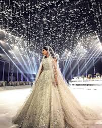 Zuhair Murad Click In To See The Most Beautiful And Extravagant Wedding Dresses From T Extravagant Wedding Dresses Extravagant Wedding Lebanese Wedding Dress