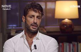 L'ex re dei fotografi si trova al momento in carcere, i motivi del. Fabrizio Corona Oggi News Qualcuno Vuole Ucciderlo La Sinistra Rivelazione A La Confessione Urbanpost