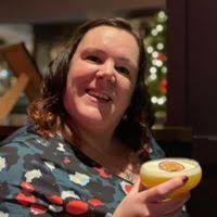 Rachel Collier's Instagram, Twitter & Facebook