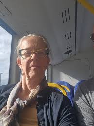 These railway carriages formed the home Kia Ora East Wittering sea front.  The home has been demolished and the carriages now removed. I wonder if  they have gone to be restored? |