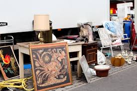 Shop In Berlin Flea Market In Lichterfelde Flea Market Berlin Marketing