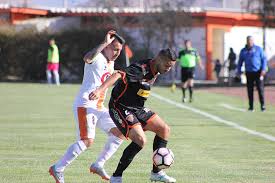 Maybe you would like to learn more about one of these? Cobreloa Se Queda Con El Clasico Minero Tras Derrotar A Cobresal En El Salvador