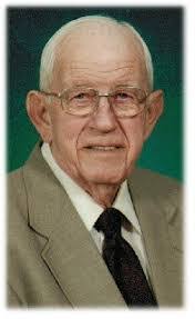 Lloyd Hinkle's Instagram, Twitter & Facebook