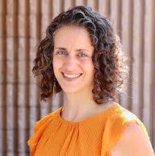 Angela Tomlin's Instagram, Twitter & Facebook