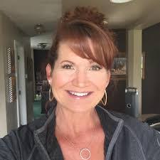 Diana Smith's Instagram, Twitter & Facebook