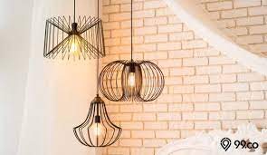Kalau ruang tamu anda berkonsep minimalis, lampu hias gantung lebih cocok lampu yang berbahan besi ketimbang lampu kristal. 8 Harga Lampu Hias Gantung Terbaik Dan Termurah Tahun 2020