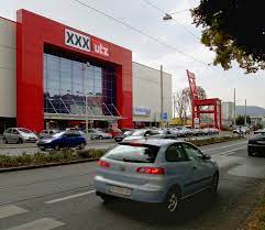 Kalender welzijn op het werk waso event. Das Mobelhaus Mit Dem Roten Stuhl Foto Bild Europe Osterreich Steiermark Bilder Auf Fotocommunity