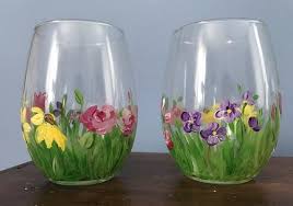 Hand Painted Flower Garden Wine Glass Water Goblet Etsy Painted Glass Vases Painted Wine Glass Hand Painted Wine Glasses