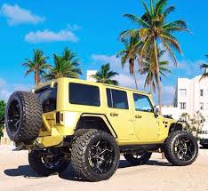 Great Looking Jeep Nice To See A Different Color For Jeeps That Isnt The Usual Dream Cars Jeep Jeep Suv Jeep Wrangler Rubicon