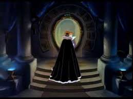 Folle de rage la reine jura. La Reine De Blanche Neige Ou La Figure Du Mal Chez Walt Disney