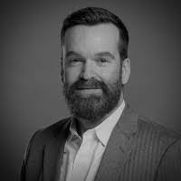 Robert Waind's Instagram, Twitter & Facebook