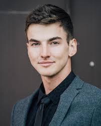 Headshot SZN ~ New year, same hustle 😘