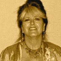 Holly Graybill's Instagram, Twitter & Facebook