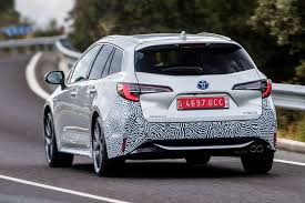 Iphone x + dji osmo mobile. Toyota Corolla Touring Sports 2 0 Hybrid 2019 Review Autocar