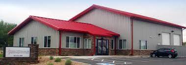 The average cost to build a warehouse is $20 per square foot.prices can range from $24,000 for a small 30x40 building up to $800,000 for a 50,000 sq ft distribution center. Steel Commander Corp Steel Buildings Near Me