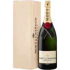 Moet champagner ist der ideale begleiter für jede feierlichkeit, welche mit einer persönlichen note versehen werden sollen. Moet Champagner Brut Imperial Jeroboam 3l Zum Bestpreis Kaufen