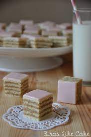 Als gastgeschenk, für besprechungen oder einfach nur als kleine belohnung zum nachmittagskaffe. Rozen Torta Birds Like Cake Baking Enjoying Sharing Rezept Backen Kuchen Und Torten Rezepte Geback