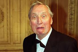 On The Buses actor Stephen Lewis dies aged 88