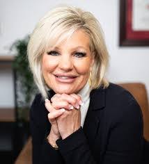 Shelene Bryan's Instagram, Twitter & Facebook