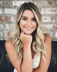 Bonnie Weaver's Instagram, Twitter & Facebook