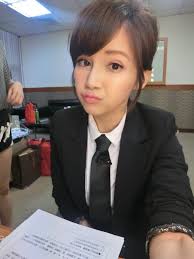 週一就是一整天的棚內主持曾小胖& 鍾小怡就快跟你們見面囉💕 8/17 緯來綜合台26台每週一～ 週四晚上9:00 ～