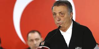 Beşiktaş eski başkanı yıldırım demirören, yaptığı flaş açıklamada beşiktaş kulubü'ne 500 milyon dolar bağışta bulunduğunu açıkladı. Ahmet Nur Cebi Den Besiktaslilari Ayaga Kaldiracak Yildirim Demiroren Aciklamasi