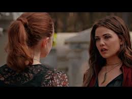 Pour davina, 2015 aura été une année plutôt difficile. The Originals 5 11 Are You Okay Davina And Hope Talk Rebekah And Freya Talk About The Wedding Youtube