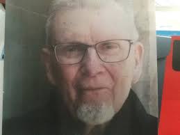 Hi I'm looking for Reuben Thomas use to be an author of Halls family  history and few other books , is he still alive and what is his email  contact please?