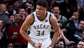 The latest stats, facts, news and notes on giannis antetokounmpo of the milwaukee. Nba Giannis Antetokounmpo Bei Den Milwaukee Bucks Der Shaq Der Neuzeit