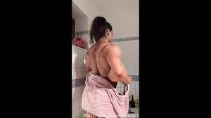 내 잘게 썬 몸은 섹시합니까?