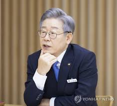 Facebook gives people the power to share and makes the world more open and connected. ì´ìž¬ëª… ì´ ë‚˜ë¼ê°€ ê¸°ìž¬ë¶€ ë‚˜ë¼ëƒ í™ë‚¨ê¸° ìž'ì‹¬ ë¹„íŒ ì¢…í•© ì—°í•©ë‰´ìŠ¤
