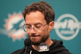 Rojos vencen 11-6 a Cardenales para acercarse a dos juegos de comodín de la  Liga Nacional