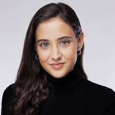 Anna Tena's Instagram, Twitter & Facebook