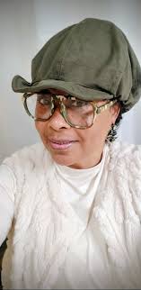 Enjoy your hump day hat lovers 🎩👒