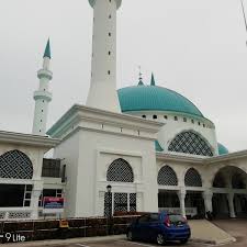 The nearest airport is senai international airport, 20 km. Photos At Masjid Bandar Dato Onn Bandar Dato Onn