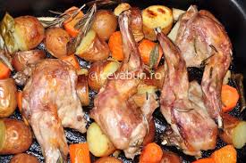 Cea mai fragedă friptură de porc la cuptor după o reţetă simplă, prezentată pas cu pas. Pin On Recipes To Cook